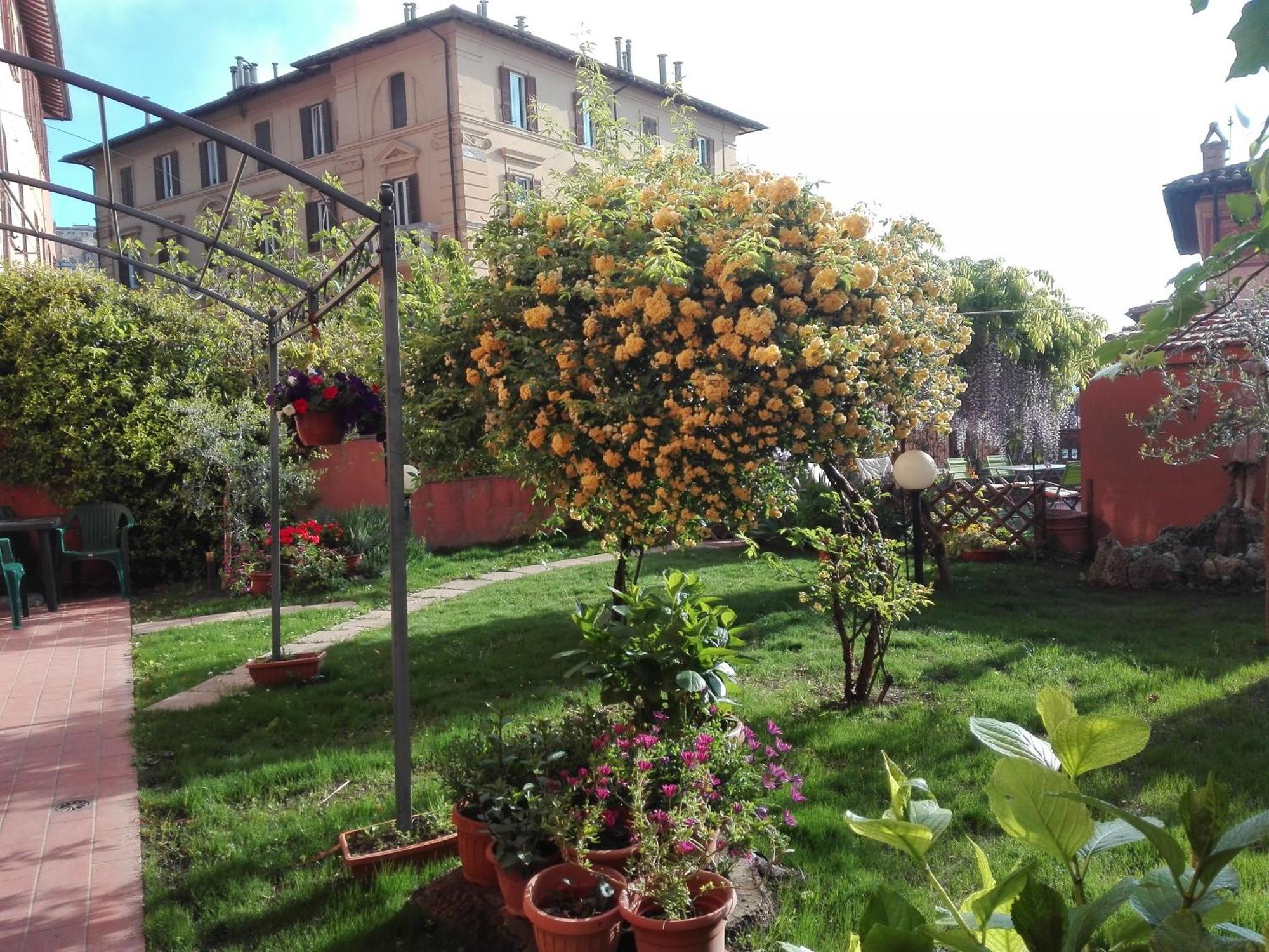 ペルージャ Al Giardino Di Alice Bed & Breakfast エクステリア 写真