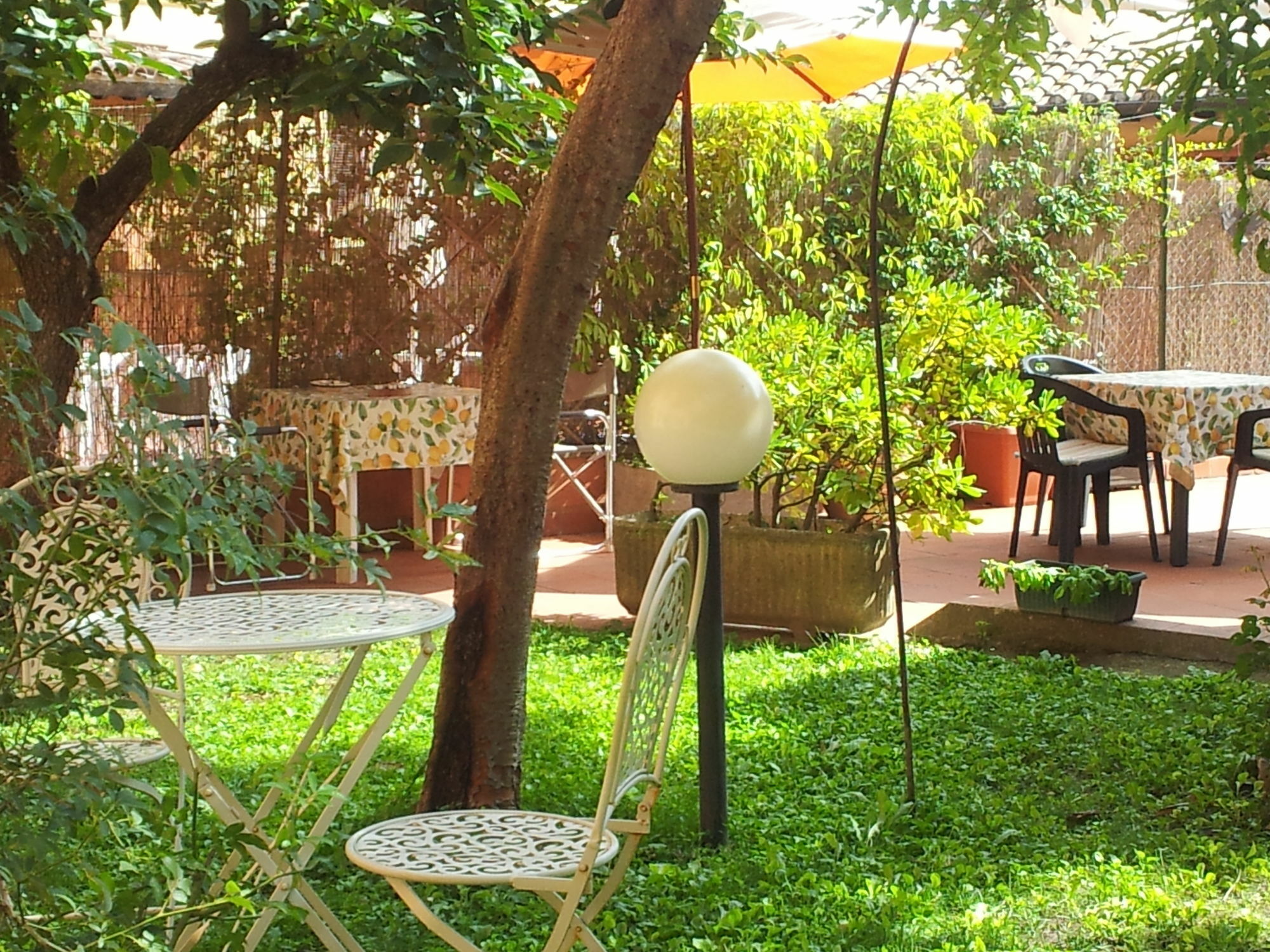 ペルージャ Al Giardino Di Alice Bed & Breakfast エクステリア 写真
