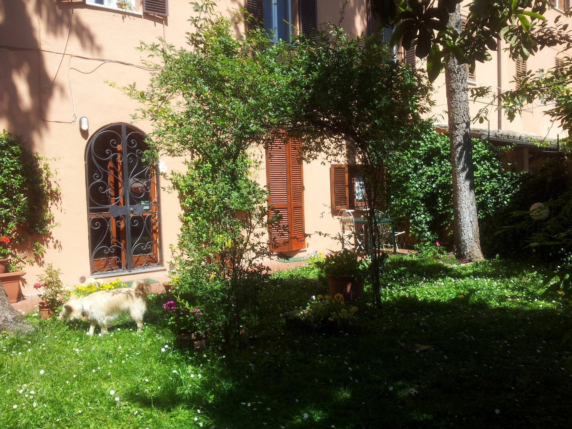 ペルージャ Al Giardino Di Alice Bed & Breakfast エクステリア 写真